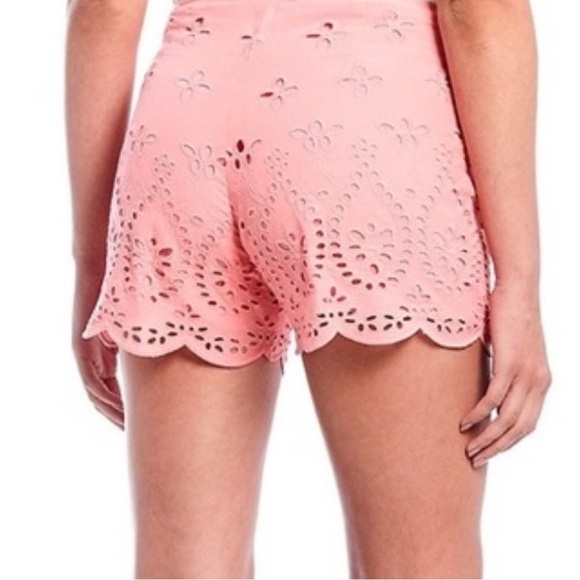 Southern Tide Alice Scalloped Eyelet Lace Pink Coral Shorts Size 4 - Picture 2 of 5